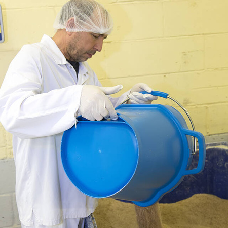 56888 Wiadro Vikan, 6 litrów, fioletowy, z podziałką